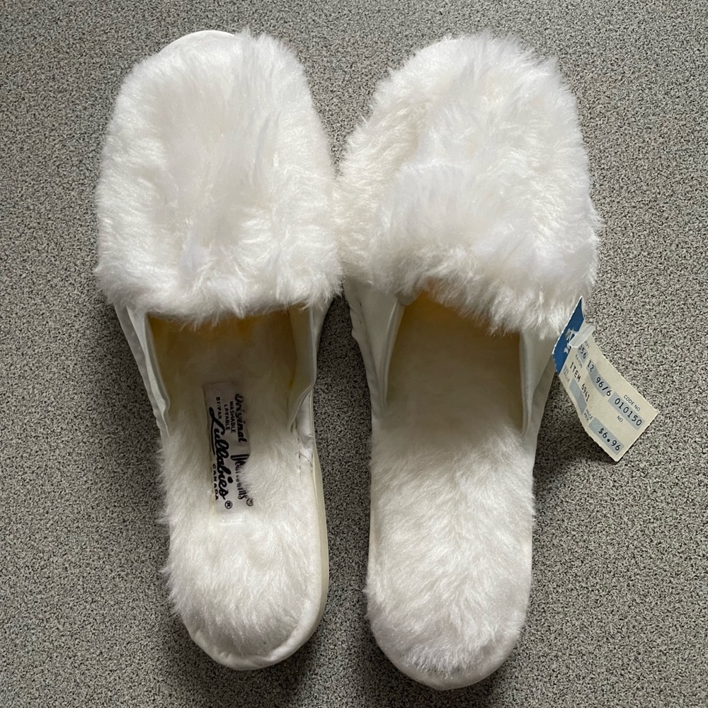 Vintage Dearfoams Lullabies White Fluffy Slippers Size Small